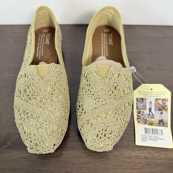 Toms Gold Crochet Metallic Slip On Shoes‎ Womens Size 7 Flats Casual Comfort - Picture 1 of 7